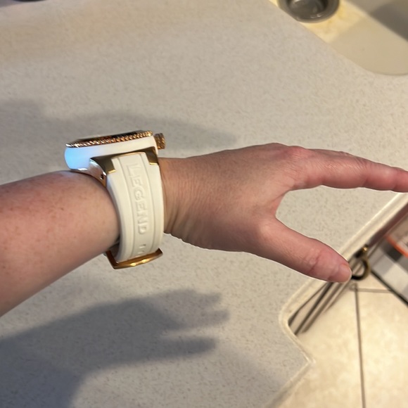 NWOT Swiss Legend ladies oversize watch - Picture 12 of 12